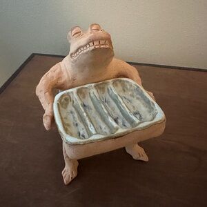 Unique Alligator Ceramic Soap Dish/Holder